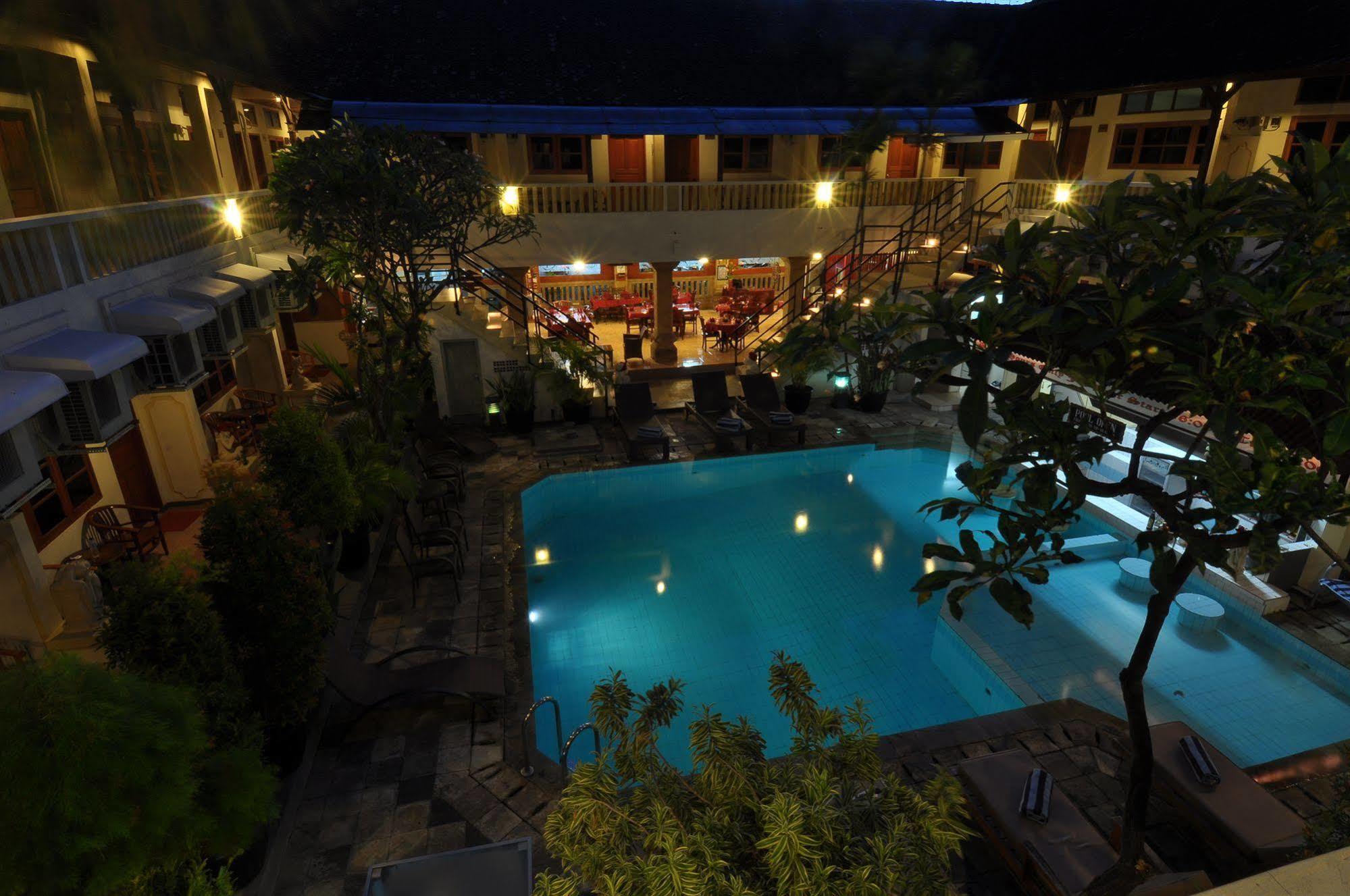 Rosani Hotel Kuta Lombok Exterior foto